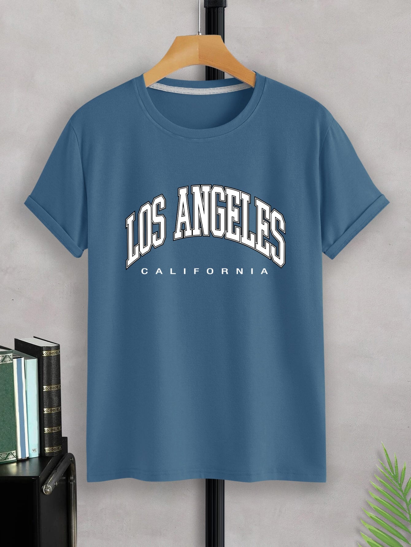 Sporsity Men Letter Graphic Tee