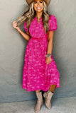 Robe mi-longue fluide plissée à imprimé floral rouge rose avec cordon de serrage